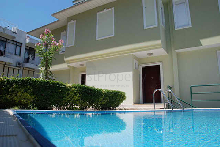 العقارات في ألانيا