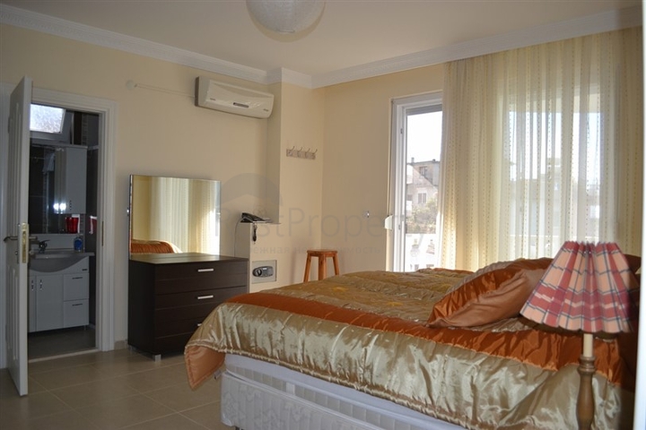 فيلا واسعة بتخطيط 4+2 في منطقة كارجي جاك – ألانيا