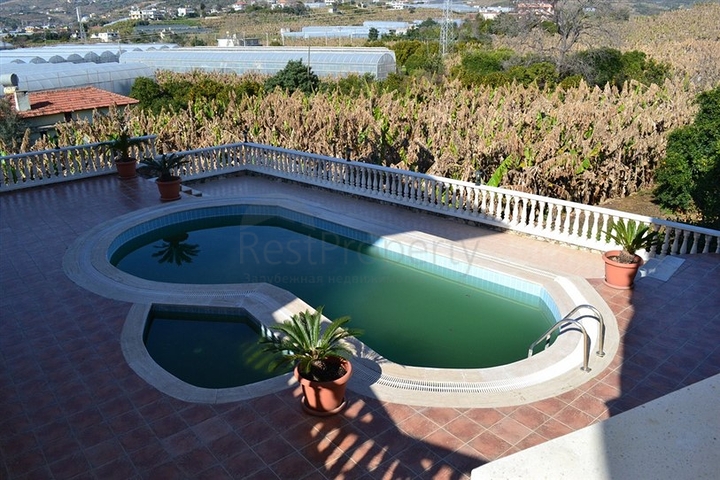 فيلا واسعة بتخطيط 4+2 في منطقة كارجي جاك – ألانيا