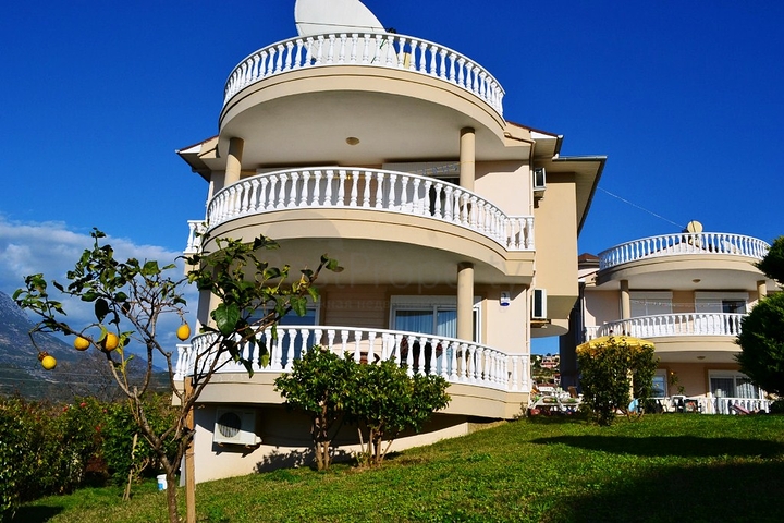 فيلا واسعة بتخطيط 4+2 في منطقة كارجي جاك – ألانيا