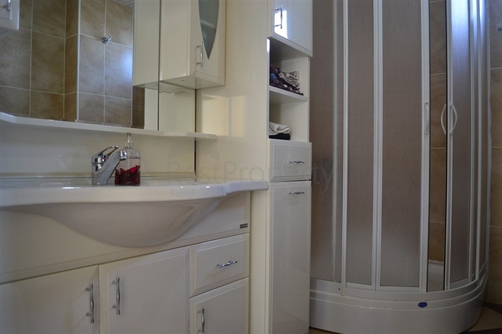 فيلا واسعة بتخطيط 4+2 في منطقة كارجي جاك – ألانيا