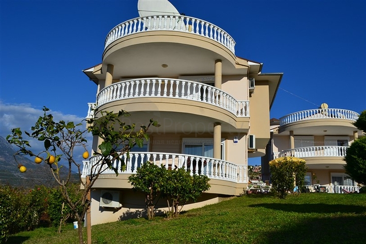 فيلا واسعة بتخطيط 4+2 في منطقة كارجي جاك – ألانيا