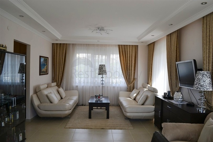 فيلا واسعة بتخطيط 4+2 في منطقة كارجي جاك – ألانيا