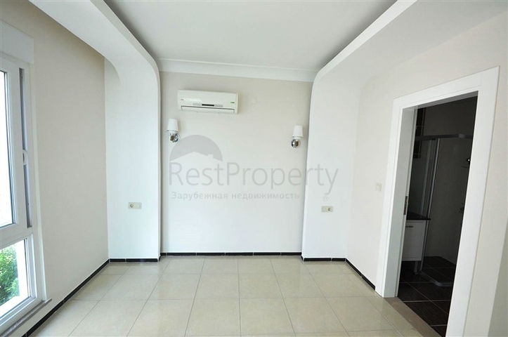 شقق سكنية ضمن مجمع سكني في منطقة كاستل الهادئة من مدينة ألانيا الساحلية