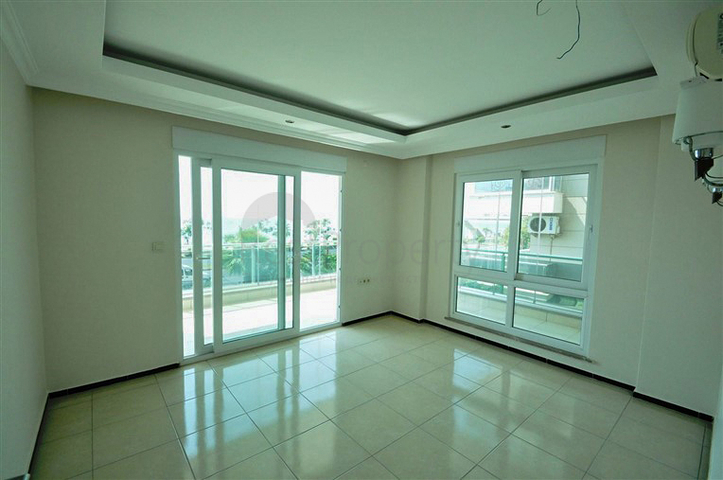 شقق سكنية ضمن مجمع سكني في منطقة كاستل الهادئة من مدينة ألانيا الساحلية