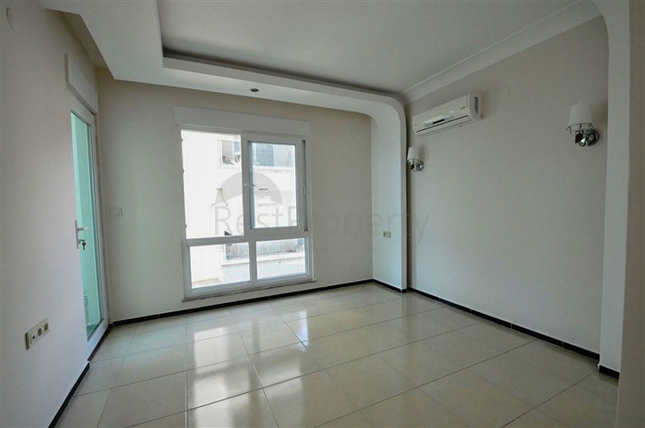 شقق سكنية ضمن مجمع سكني في منطقة كاستل الهادئة من مدينة ألانيا الساحلية