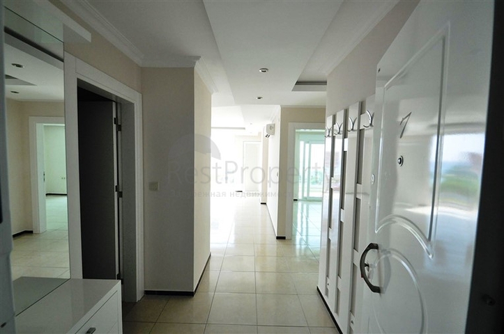 شقق سكنية ضمن مجمع سكني في منطقة كاستل الهادئة من مدينة ألانيا الساحلية