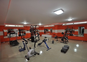 شقق سكنية ضمن مجمع سكني في منطقة كاستل الهادئة من مدينة ألانيا الساحلية