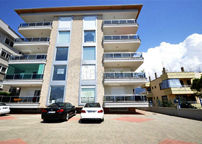 شقق سكنية ضمن مجمع سكني في منطقة كاستل الهادئة من مدينة ألانيا الساحلية