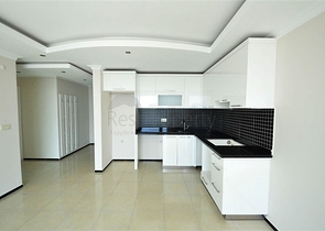 شقق سكنية ضمن مجمع سكني في منطقة كاستل الهادئة من مدينة ألانيا الساحلية