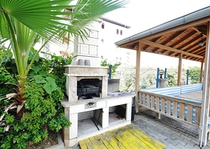 شقق سكنية ضمن مجمع سكني في منطقة كاستل الهادئة من مدينة ألانيا الساحلية