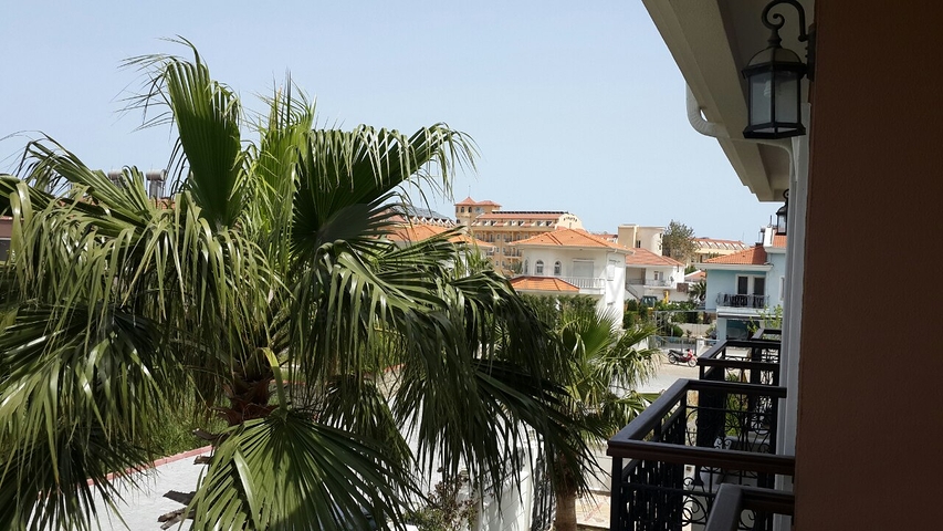 فيلات شبه منفصلة 3 + 1 في وسط كاميوفا ، كيمير 300 متر من البحر