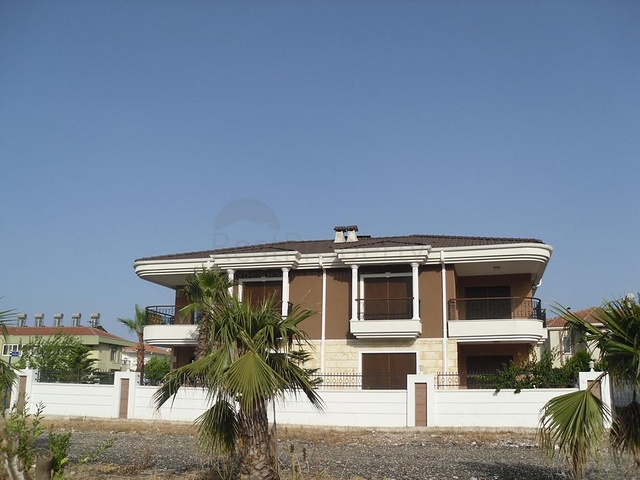 فيلات شبه منفصلة 3 + 1 في وسط كاميوفا ، كيمير 300 متر من البحر