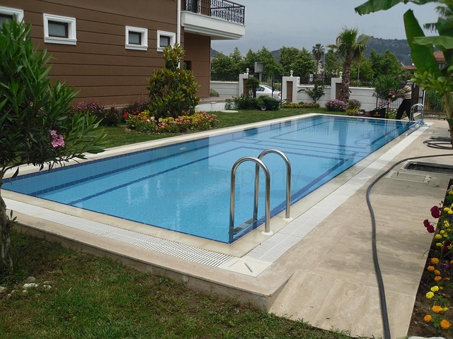 فيلات شبه منفصلة 3 + 1 في وسط كاميوفا ، كيمير 300 متر من البحر