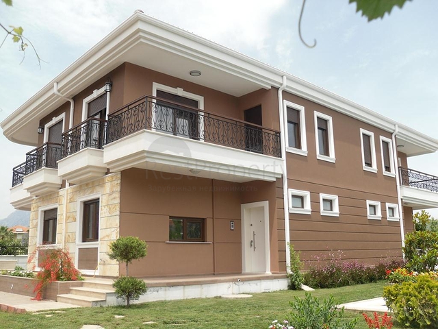 فيلات شبه منفصلة 3 + 1 في وسط كاميوفا ، كيمير 300 متر من البحر