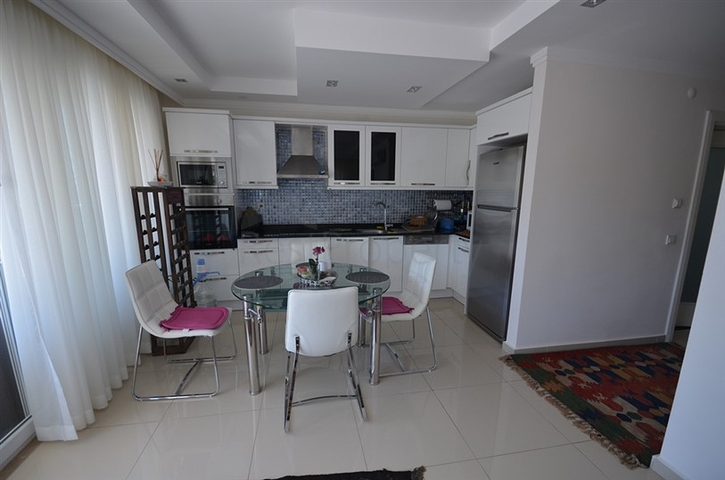 شقة فاخرة بإطلالة بانورامية على البحر في منطقة كوناكليه - ألانيا