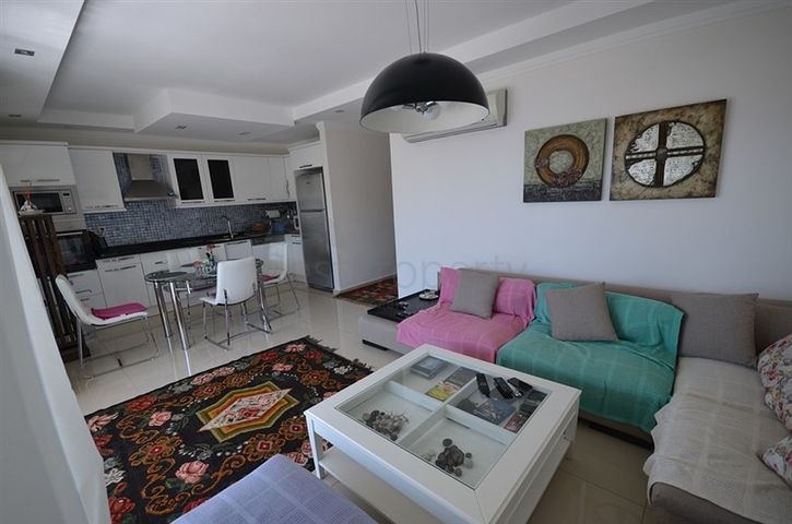 شقة فاخرة بإطلالة بانورامية على البحر في منطقة كوناكليه - ألانيا