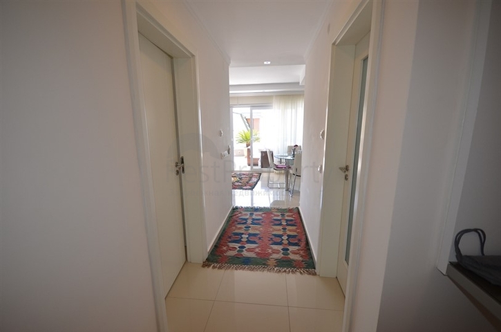 شقة فاخرة بإطلالة بانورامية على البحر في منطقة كوناكليه - ألانيا