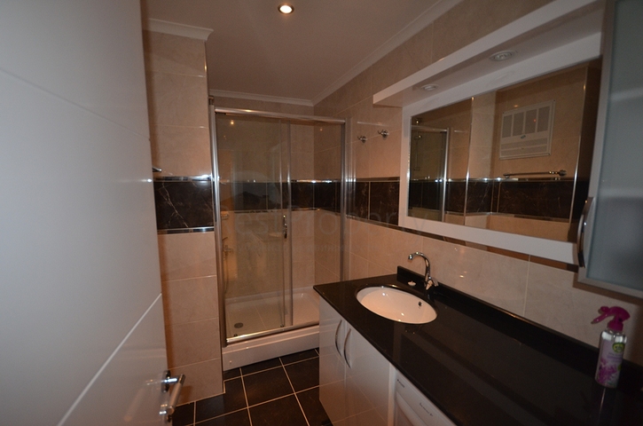 شقق فسيحة 2 + 1 في أوبا