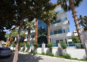 مجمع فاخر في قلب الانيا 