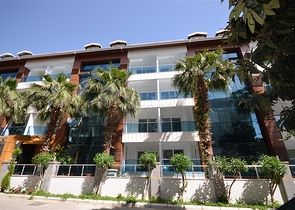 مجمع فاخر في قلب الانيا 