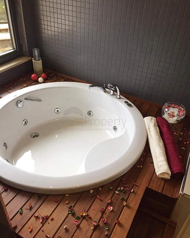 مجمع فيلات وشقق بتصميم فاخر وبأحدث التقنيات في مركز المدينة السياحية ألانيا