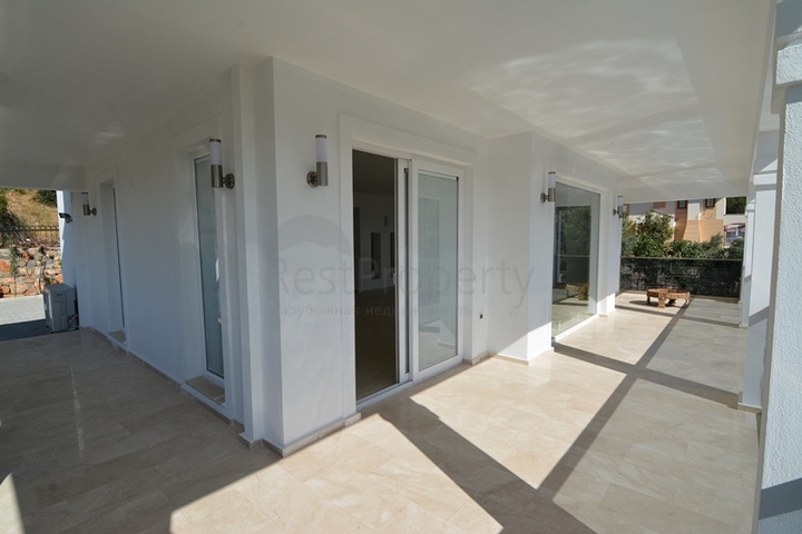 فيلا فاخرة 5 + 1 في أوفاجيك ، فتحية