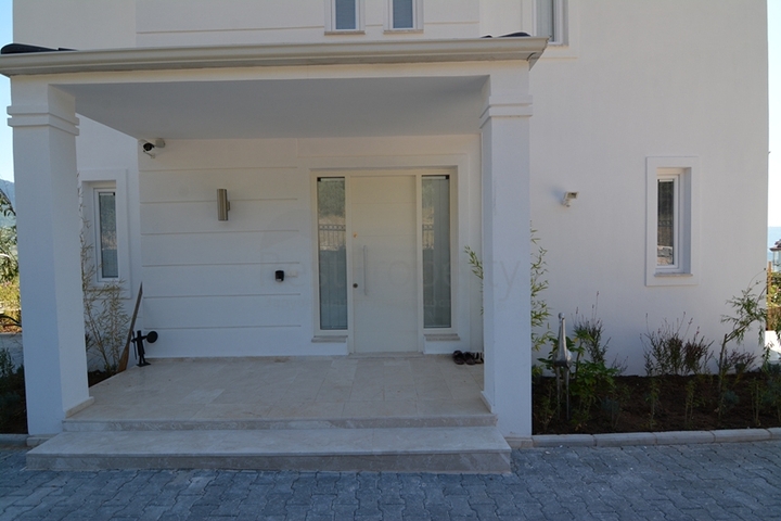 فيلا فاخرة 5 + 1 في أوفاجيك ، فتحية