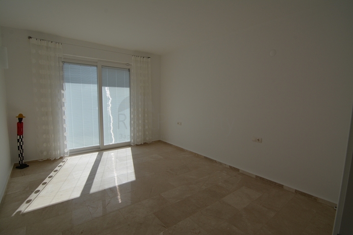 فيلا فاخرة 5 + 1 في أوفاجيك ، فتحية