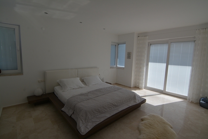 فيلا فاخرة 5 + 1 في أوفاجيك ، فتحية