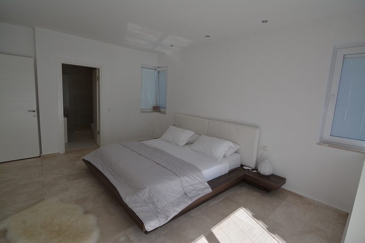 فيلا فاخرة 5 + 1 في أوفاجيك ، فتحية