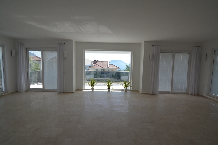 فيلا فاخرة 5 + 1 في أوفاجيك ، فتحية