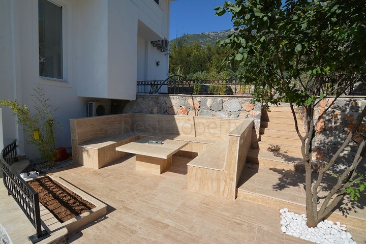 فيلا فاخرة 5 + 1 في أوفاجيك ، فتحية