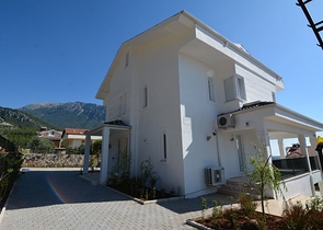 فيلا فاخرة 5 + 1 في أوفاجيك ، فتحية