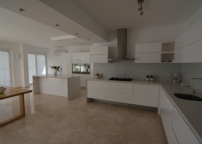 فيلا فاخرة 5 + 1 في أوفاجيك ، فتحية