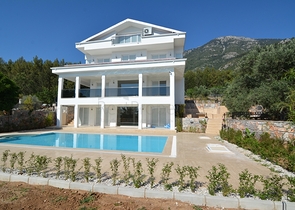 فيلا فاخرة 5 + 1 في أوفاجيك ، فتحية