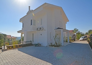 فيلا فاخرة 5 + 1 في أوفاجيك ، فتحية