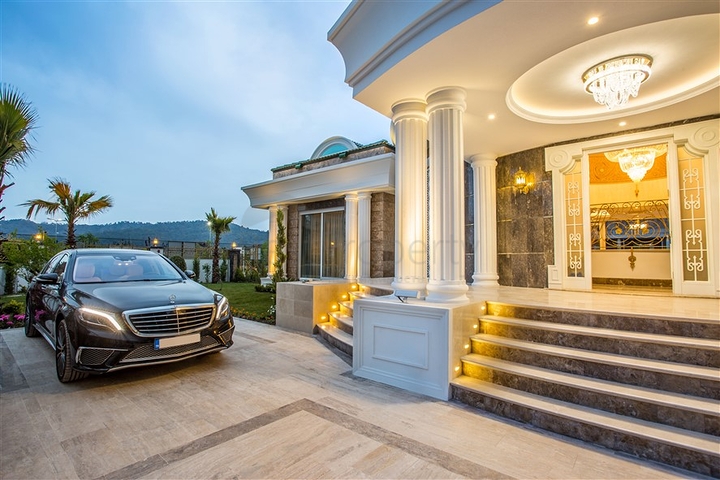 فيلات فاخرة فاخرة في كيمير