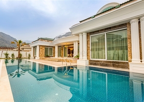 فيلات فاخرة فاخرة في كيمير