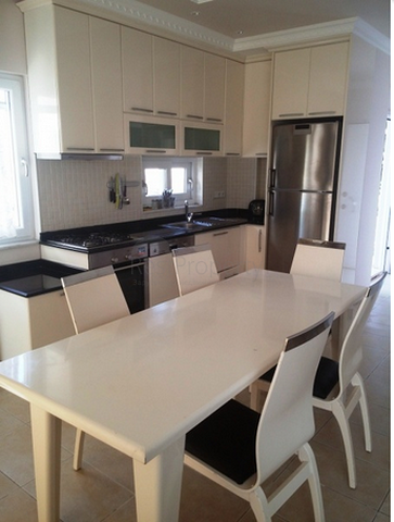 فيلا في بيليك من المالك مباشرة بسعر مغري جدا