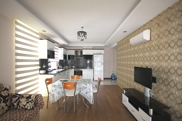 شقة بتخطيط 2+1 في منطقة كونيالتي – أنطاليا