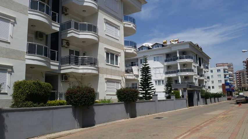 شقق غرفتين وصالة ضمن منطقة سكنية راقية في اوبا / الانيا 