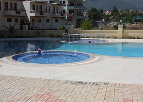 شقق غرفتين وصالة ضمن منطقة سكنية راقية في اوبا / الانيا 