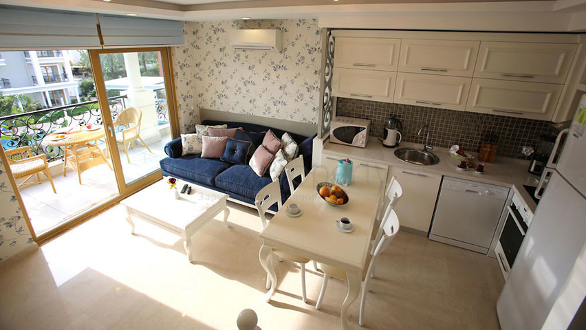 مجمع سكني جديد في وادٍ خلاب وسط غابة صنوبرية بإطلالات جبلية