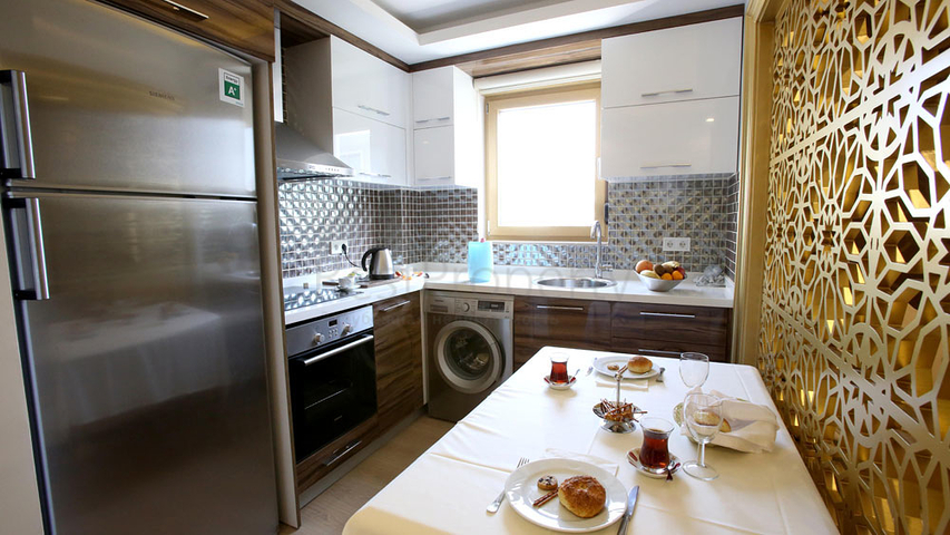 مجمع سكني جديد في وادٍ خلاب وسط غابة صنوبرية بإطلالات جبلية