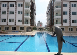 مشروع راقٍ في كونيالتي بجانب قناة بوكاي وبستان البرتقال في أنطاليا