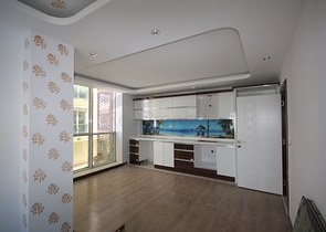 مشروع راقٍ في كونيالتي بجانب قناة بوكاي وبستان البرتقال في أنطاليا