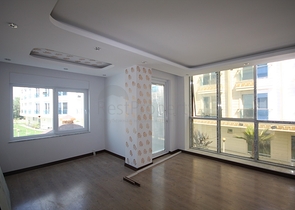 مشروع راقٍ في كونيالتي بجانب قناة بوكاي وبستان البرتقال في أنطاليا