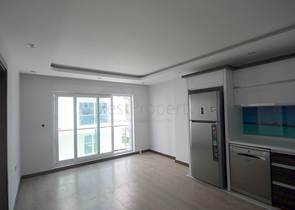 مشروع راقٍ في كونيالتي بجانب قناة بوكاي وبستان البرتقال في أنطاليا