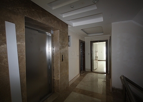 مشروع راقٍ في كونيالتي بجانب قناة بوكاي وبستان البرتقال في أنطاليا